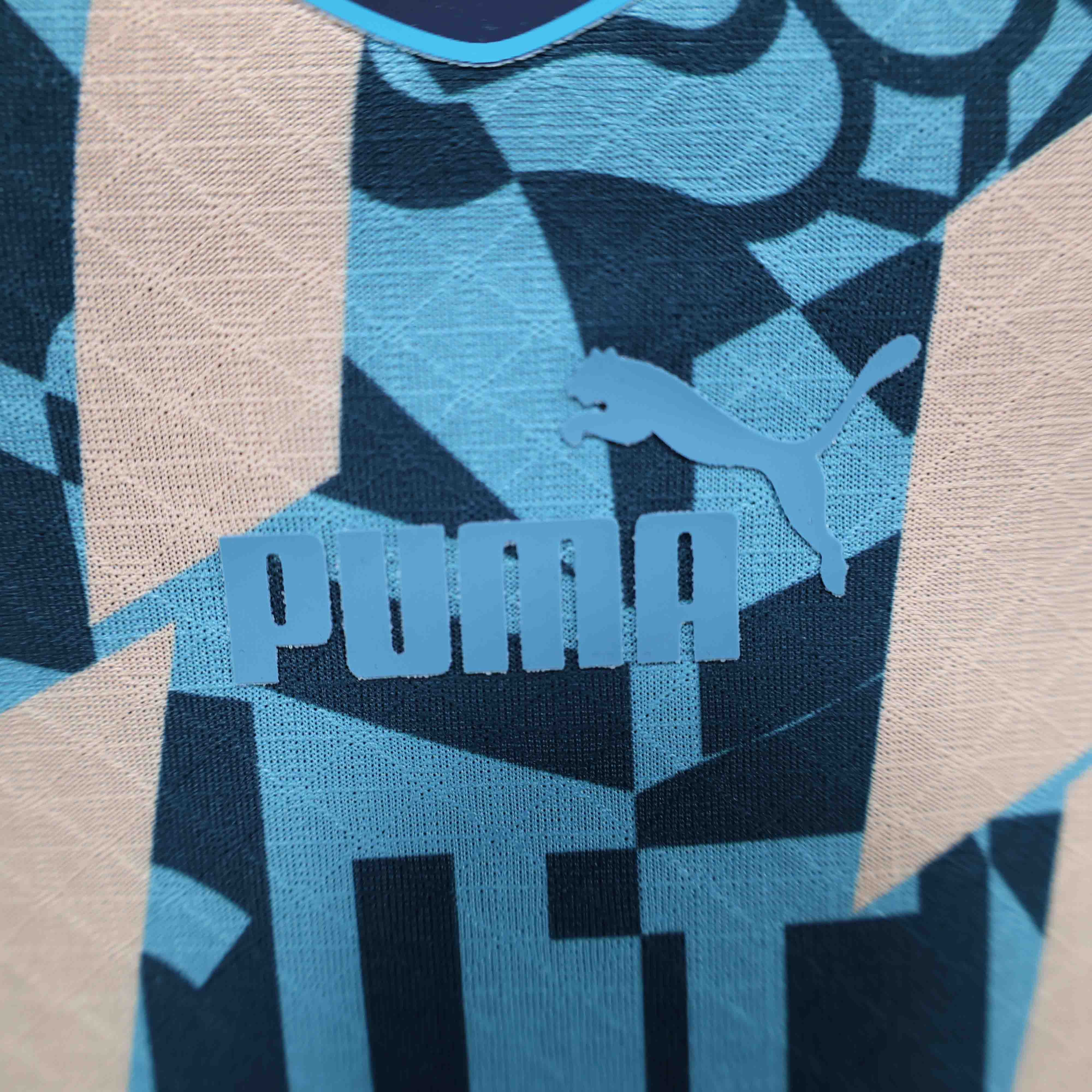 24-25 Manchester City Blue Retro Style Special Edition Shirt