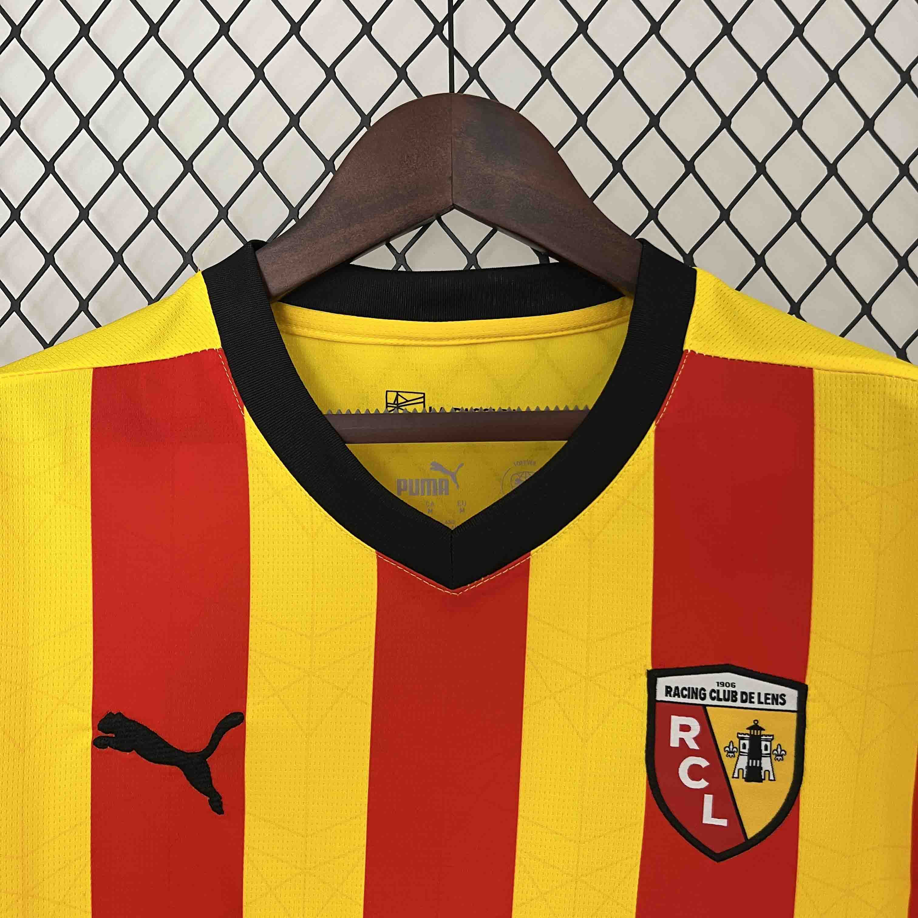 Lens maillot domicile 2024/25