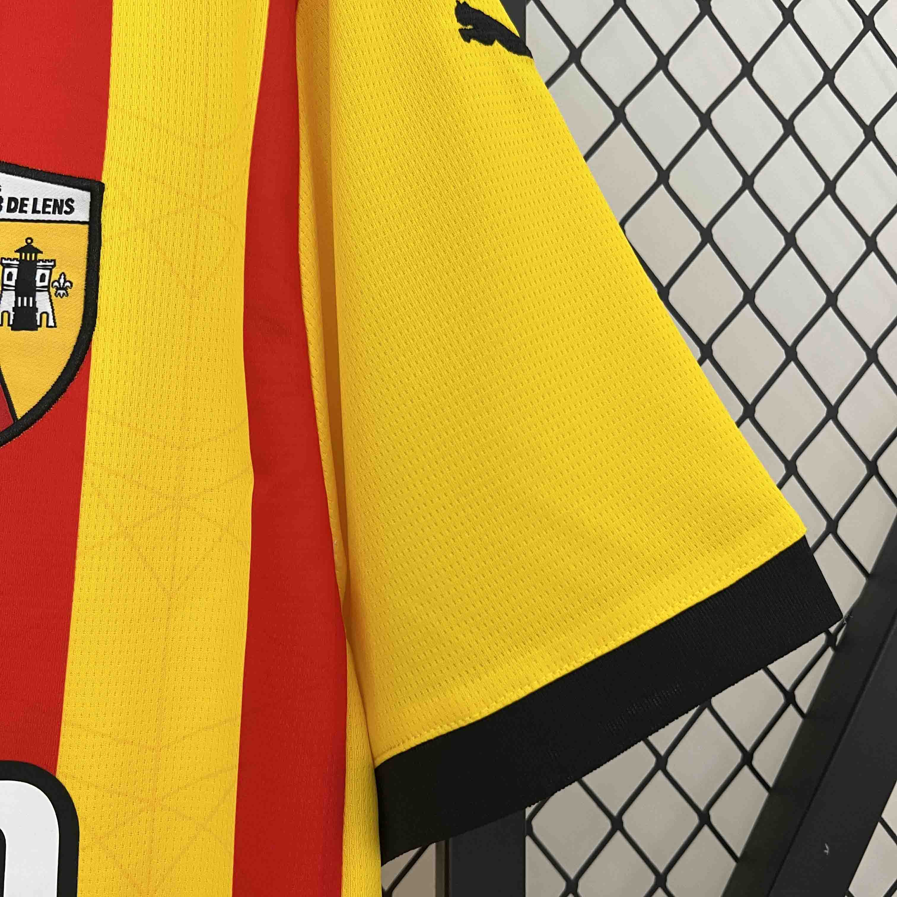 Lens maillot domicile 2024/25