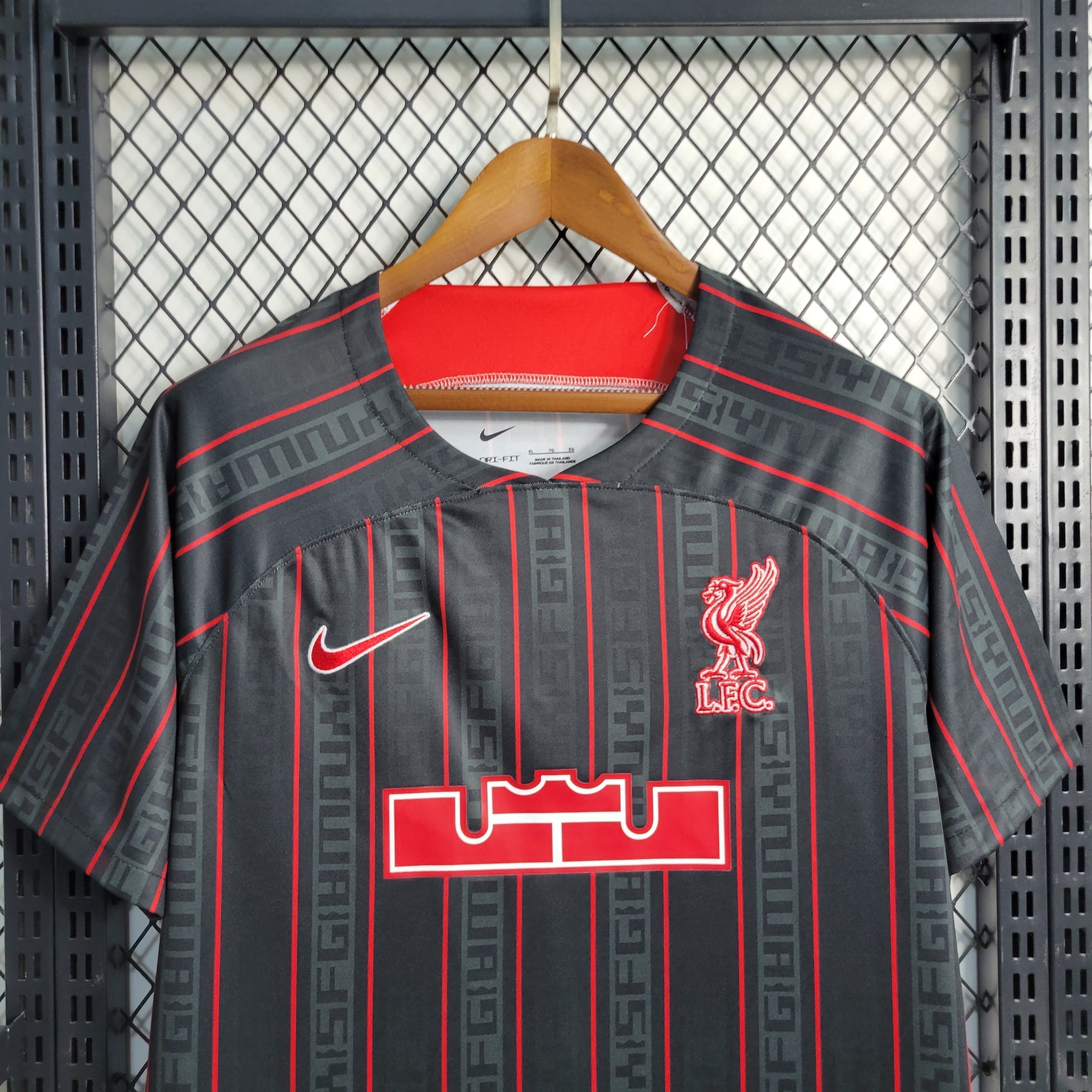 Liverpool maillot Lebron James 2023